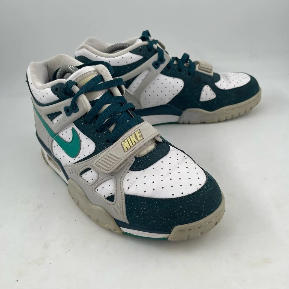 Nike Men’s Air Trainer 3 White Midnight Turquoise Basketball Shoes - Size 9